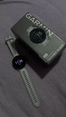 Garmin 165 music