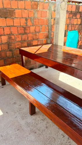 Mesa de Madeira Maciça + Banco