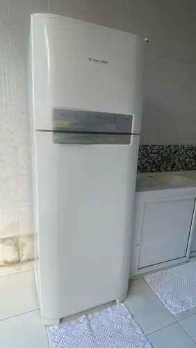 Vendo geladeira gelo seco eletrolux valor 1500 reais *