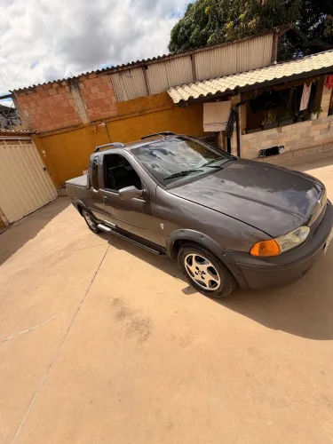 Fiat Strada Working 1.5 MPI 8V CE (álcool) 2001