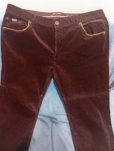 Calça de veludo 