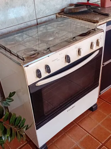 Fogão 5 bocas funciona forno 