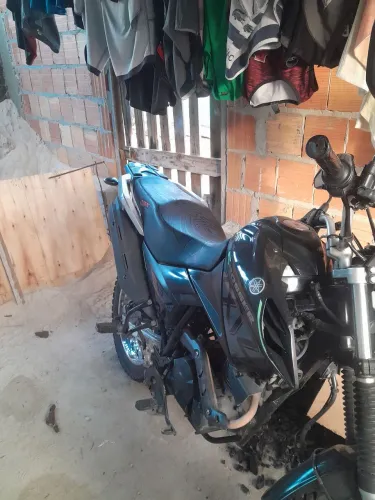 Vendo essa moto em dias