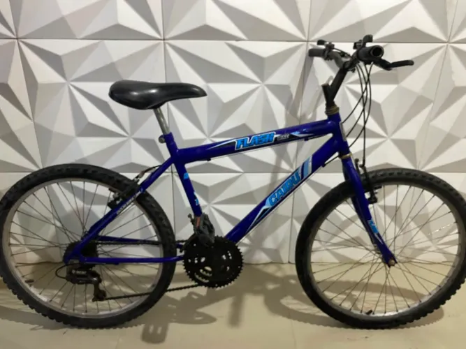 Caloi esportiva 21 marchas.... Bike média, para adolescentes.