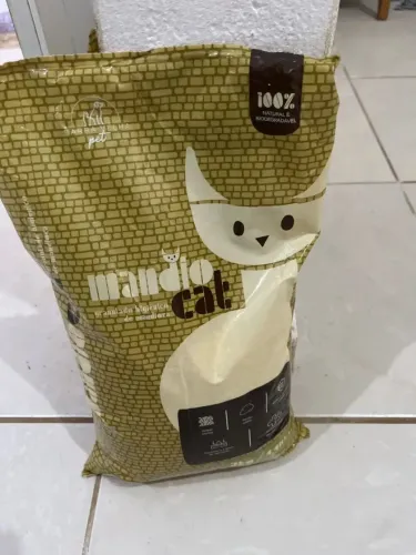 Areia para gatos biodegradável