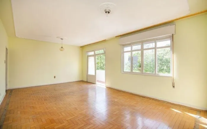 Apartamento de 3 dormitorios á venda no Bairro Santana, Porto Alegre