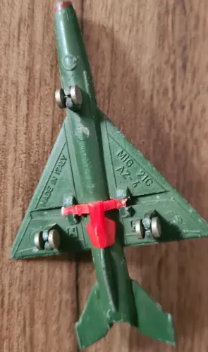 Avião Politoys AZ-4 MIG 21C