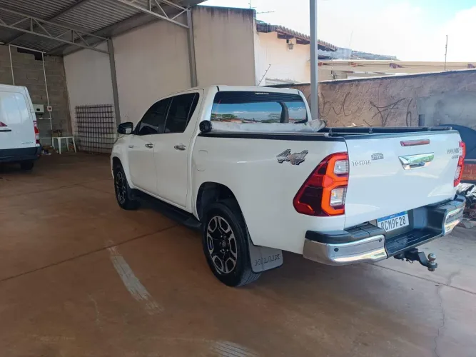 Toyota Hilux CD SRX 4X4 2.8 TDI 16V Diesel Aut. 2022
