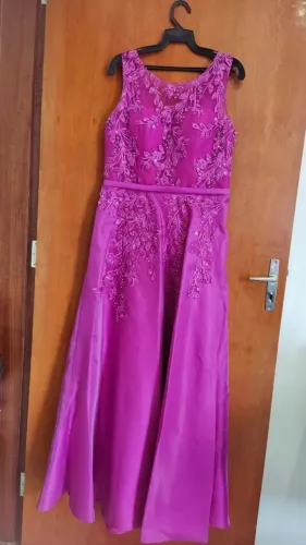 Vestido de Festa Bordado | Usado 1x | Elegante e Impecável BAIXEI O VALOR PRA SAIR LOGO!