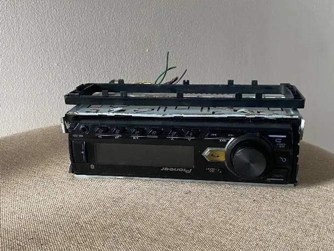 Som Pioneer