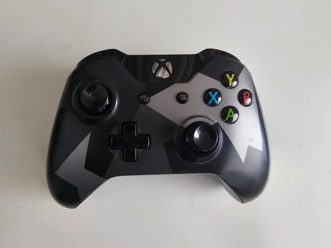 Xbox one fat 500gb 2 controles e varios jogos