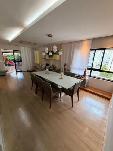 Apartamento com 174m² no Espinheiro!