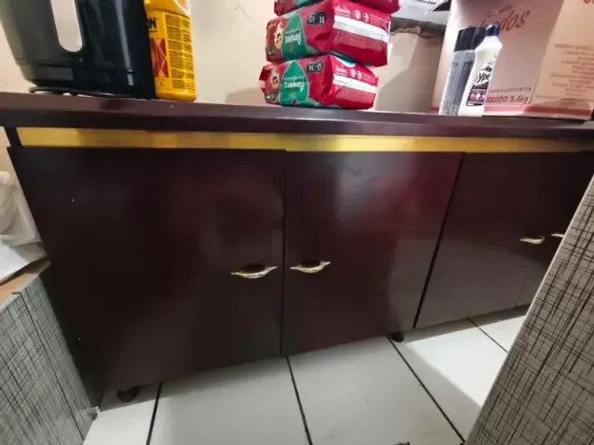 Bacão de cozinha em madeira maciça