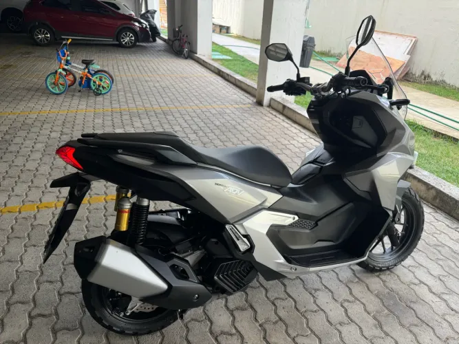 ADV 160 2025 COM 2.000 KM, LICENCIAMENTO E IPVA 2026 PAGOS!