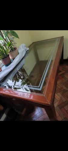 MESA DE 1,80 COMP X 90CM/ALT COM 4 CADEIRAS EM MADEIRA