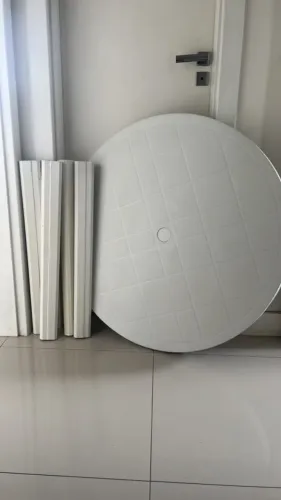 Mesa desmontável c/ 2 cadeiras