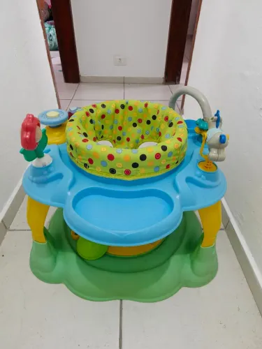 Assento de atividades  Burigotto Playmove para bebê 6 a 18 meses colorido