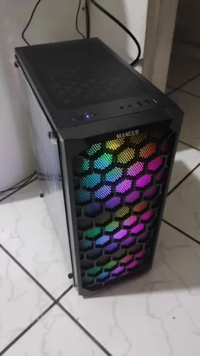 PC Completo Mancer Draco II, AMD RYZEN 3 3200G, 8GB DDR4, SSD 240GB + Monitor + Kit Perifé