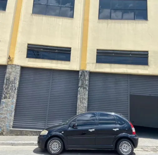 Prédio comercial na Rua Afonso de Carvalho, 350 - Loja e sobreloja 700 m²