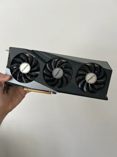 Gigabyte RX 7600 8Gb triple fan