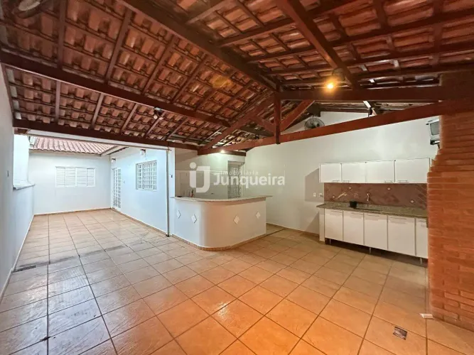Casa à venda, 3 quartos, 1 suíte, 2 vagas, Jardim Astúrias I - Piracicaba/SP