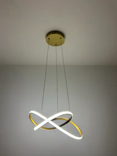 Lustre dourado