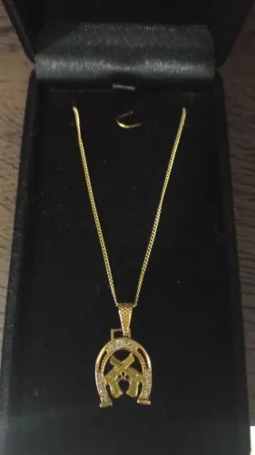 Corrente de ouro e pingente 18k