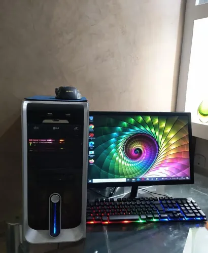 Pc AMD Fx4300 Quad 3.8 GHz, Memória 10 Gb, Monitor 20 Pol, HD 750 Gb, Bem Rápido, Tudo OK.