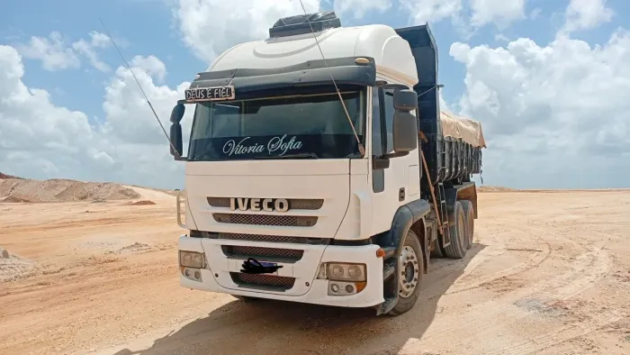 Caçamba Iveco