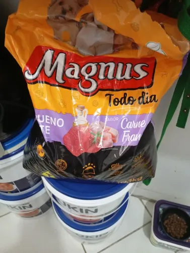 Ração Magnus pra cachorros raças pequenas