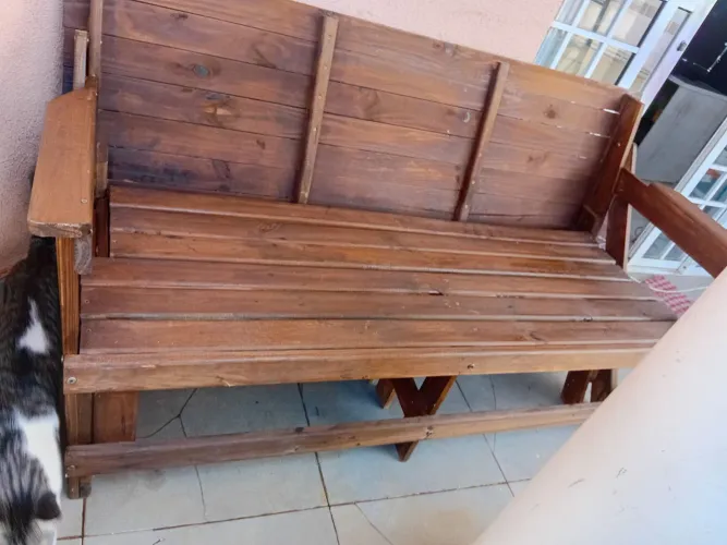 Banco de madeira 