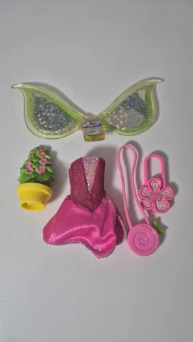 Lote Boneca Winx Flora mattel