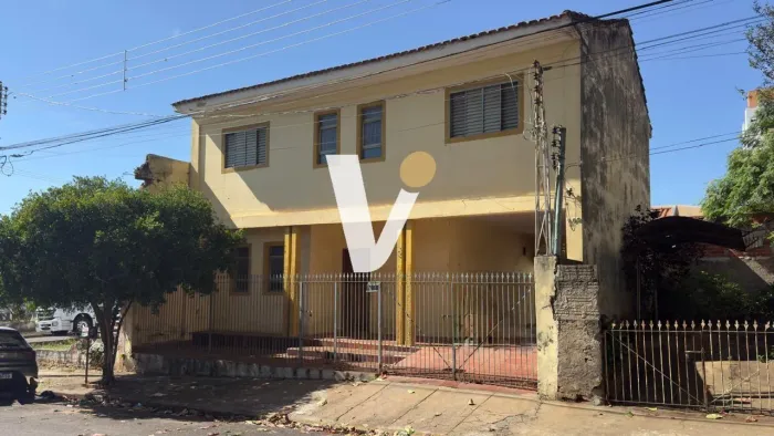 Casa para Venda em Presidente Prudente, Vila Jesus, 4 dormitórios, 1 suíte, 2 banheiros, 2