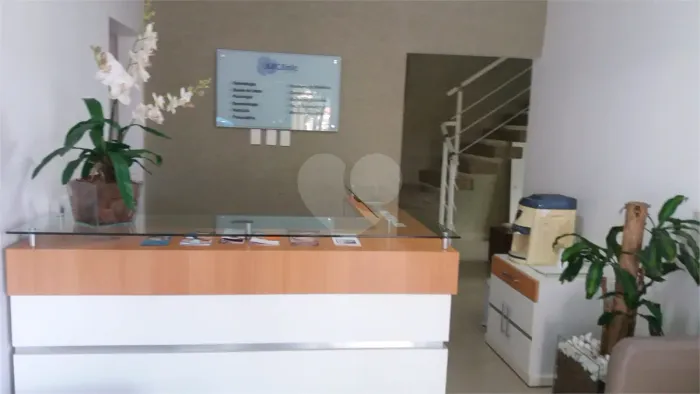 Prédio inteiro para locação em Alvinópolis - SP