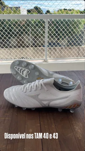 Chuteira mizuno campo