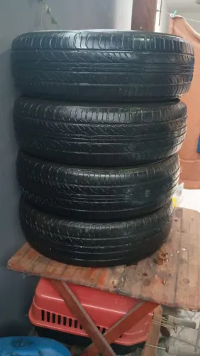 4 unidades de Pneus Xbri 205/70/15