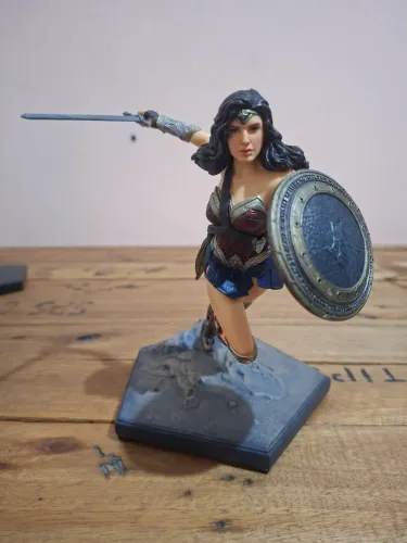 MULHER MARAVILHA Iron Studios