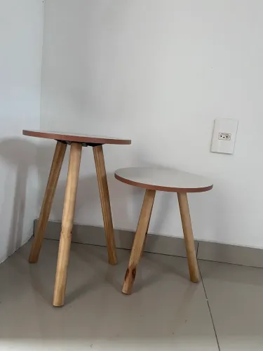 Mesa de canto para sala