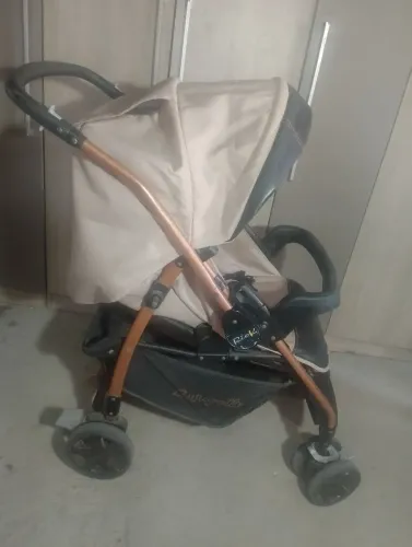 Carrinho De Bebê e Bebê Conforto Completo da Burigotto *