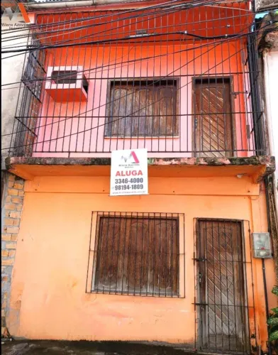 CASA DE 2 PAVIMENTOS NA PASSAGEM SÃO SILVESTRE! ÁREA TOTAL DE 100M².