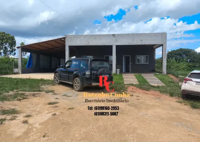 Vendo casa com 3/4 sendo 1 suíte no INCRA 7 terreno de 5mil m²