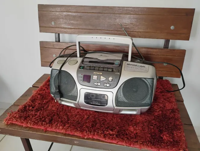 Rádio Portátil Antigo Boombox Aiwa - Tudo Funcionando!