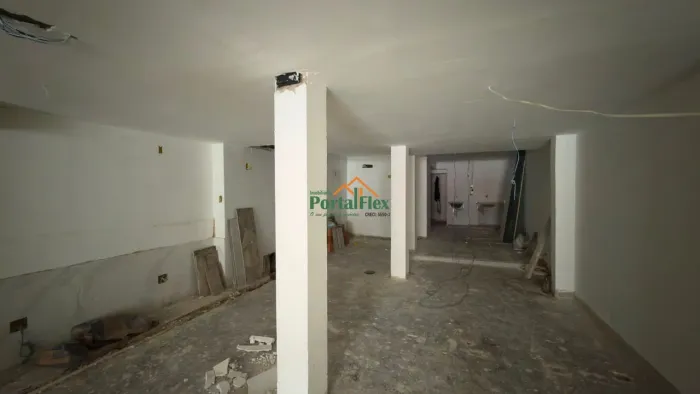 Loja à locação em Parque Residencial Laranjeiras - Serra/ES