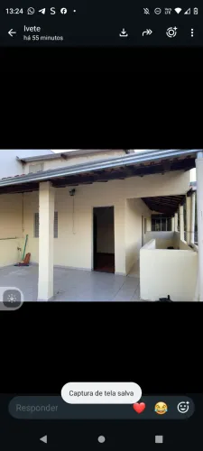 Alugo uma casa grande