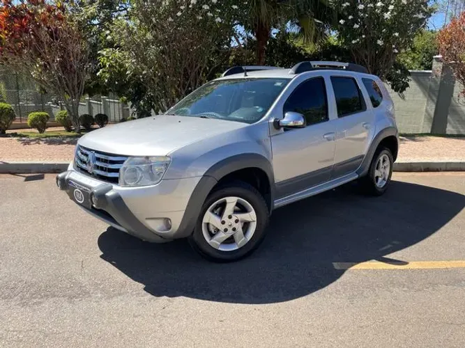 Renault Duster Dynamique 2.0 Hi-flex 16V Aut. 2013