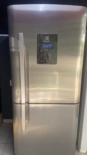 Geladeira inverse Electrolux