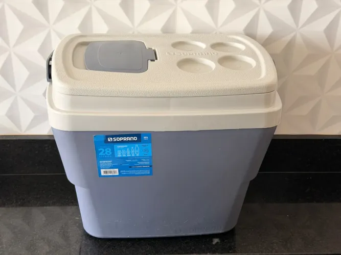CAIXA TÉRMICA SOPRANO TROPICAL 28 LITROS