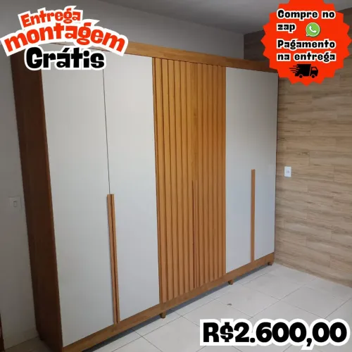 Guarda roupa portas ripadas