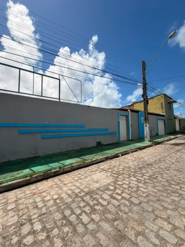 Alugo ou vendo Sala comercial de 12 salas com 600 m² no Feitosa