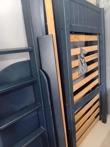 Cama suspensa